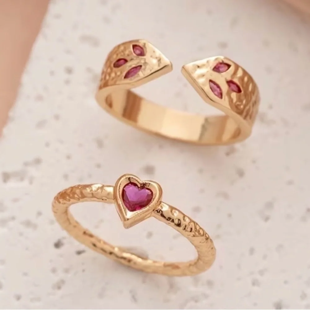Gold Ring Set with Heart and Leaf Red Accents